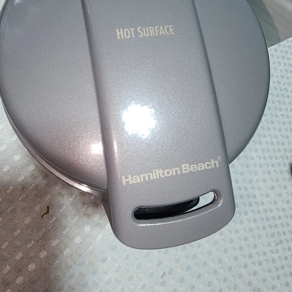 HAMILTON BEACH NIB BREAKFAST SANDWICH TOASTER MAKER